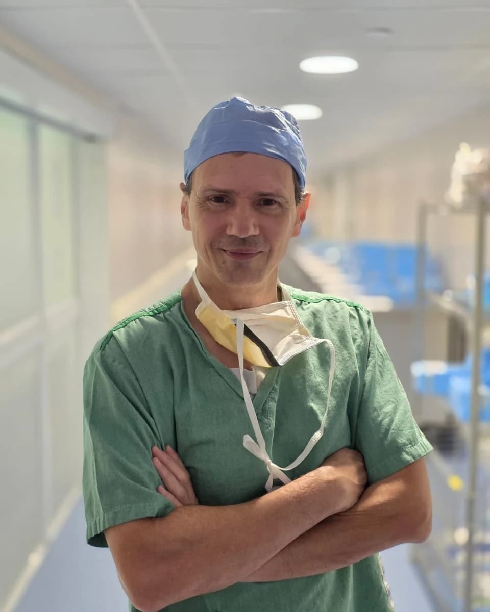 Dr. André Roncon, cirurgião do aparelho digestivo